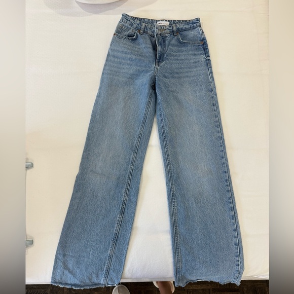 High Waisted Zara Jeans - Picture 1 of 3